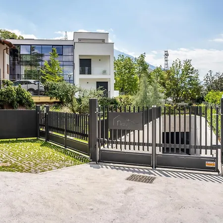 Apartment Midum Family Balcony